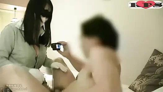 Büyük memeli masaj çekimi seansı - angle2