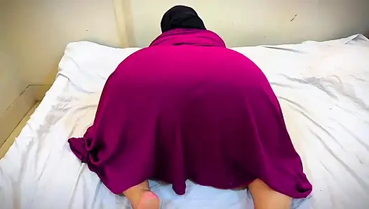 Kirli göt deliği ve amcık mms canlı - büyük götlü Kahireli Müslüman kız