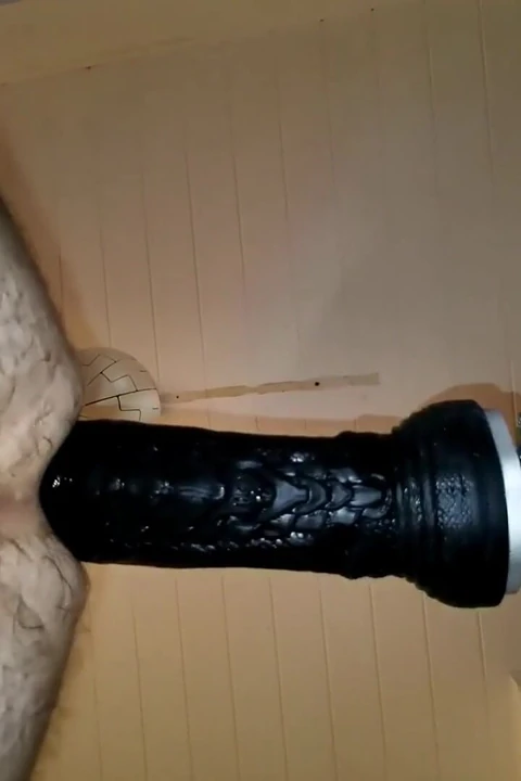 Bay Hankey'nin ejderha dildo xl tam sokma domaltmalı anal sikiş makinesi