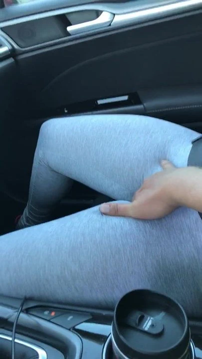 Islak tayt ve ıslanmış amcık