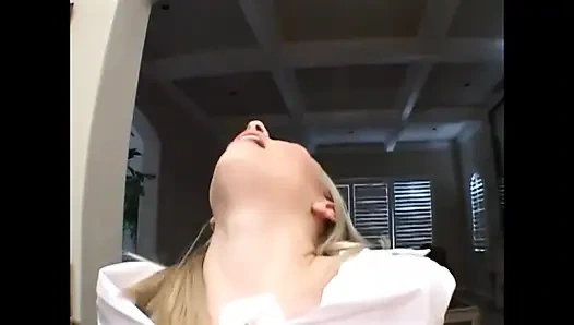 Çok seksi minyon büyük göt sikişi