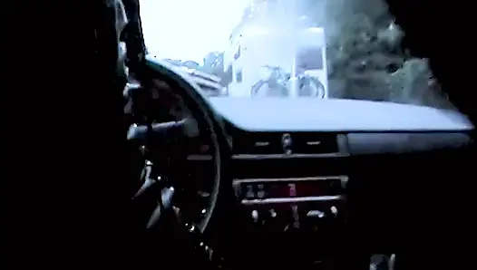 Sapık MILF arabaya binmek istiyor
