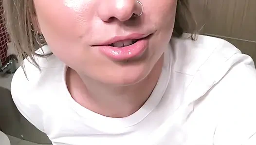 Banyoda mastürbasyon ve fışkırtma