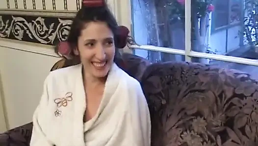 Seksi olgun genç kızla eğleniyor