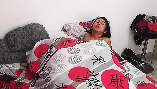 Horny stepdaughter can't stand it and asks her stepdad to fill her pussy