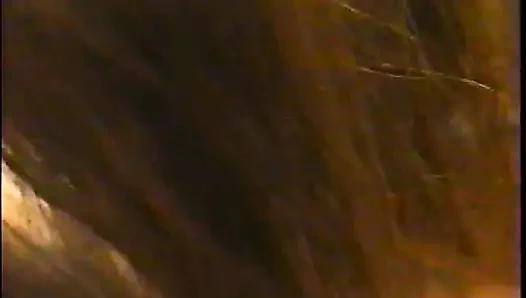 Tatlı küçük ince kırmızı kafa boşanmış.