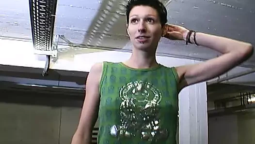 İnce Alman bebek Başlarken ona sıkı kedi dövülerek tarafından bir kalın horoz