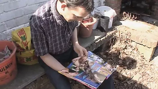 Amatör olgun kalın yarakla sikişiyor