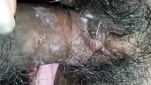 Küçük baldızın sulu sikişi