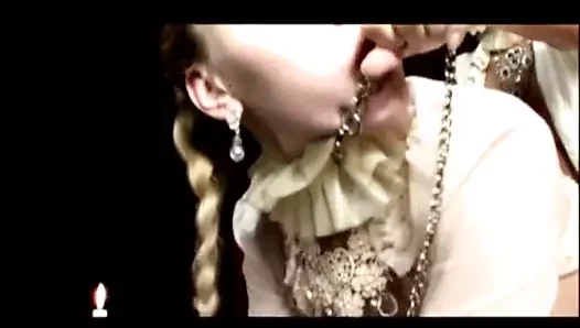 Korsan fetiş makinesi 28 - sapıkça seks berlin