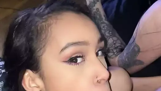 Suce mon gros gland cochonne