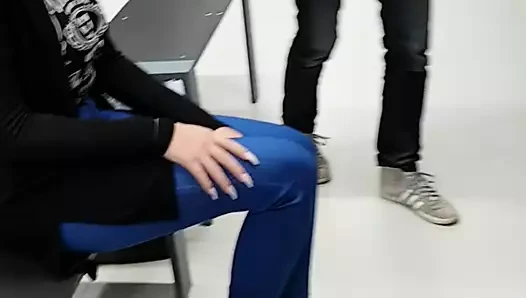 Genç seksi bayan:--))5.