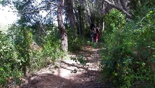 Kaltak ormanda sikiliyor