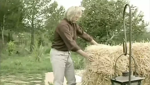 Piyano öğretmenimle lezbiyen seks ve sonra sabit adamla üçlü seks