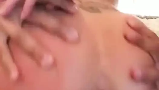 Mff italyan sosisi iki deri Cheerios ve atm uzanıyor