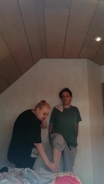 Знаковый момент из "Энди и Mimsy развлекаются и наслаждаются этим"