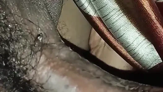 Seksi'ateşli kızlar aşağıda iş desi Hintli kız