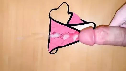 Cuming içinde kirli külot