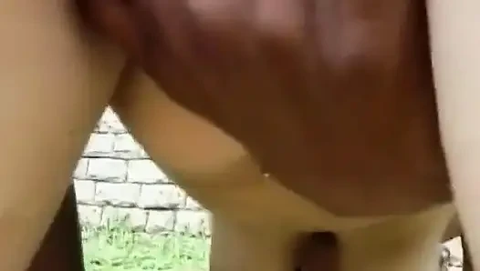 Brezilyalı sürtük sikilirken arkadaşı götünde sert sikişiyor