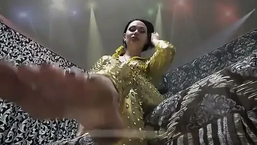 Kirli ayaklarıma tap, küçük ayak freack!