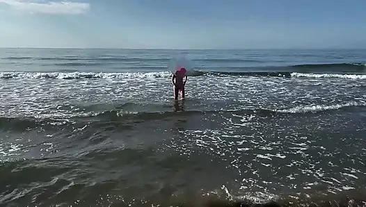 Ateşli bir evli kadın ve plajda