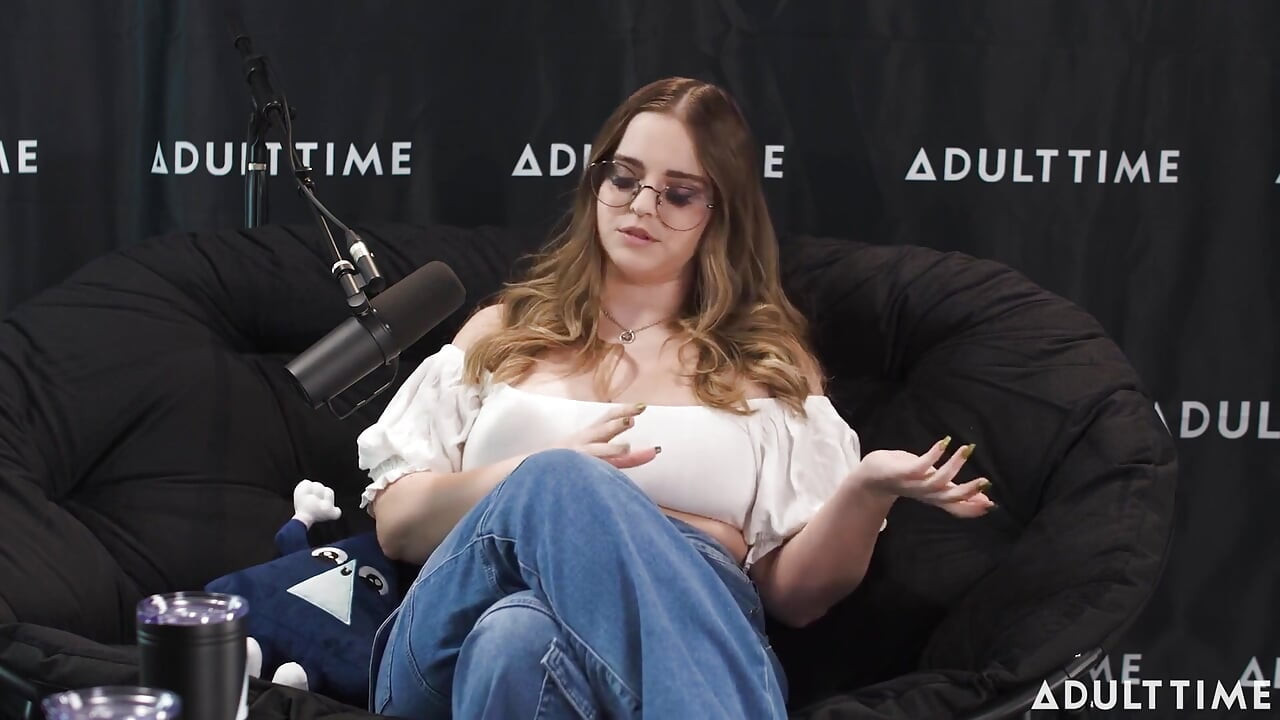 Codi Vore ve Siri Dahl Vorarephilia, Edge Masters ve Meme Küçültme | Adult Time Podcast