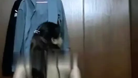 çıplak gf gösteriliyor