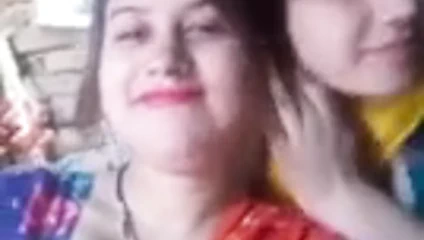 Seksi kızlar selfie çekiyor 52.mp4