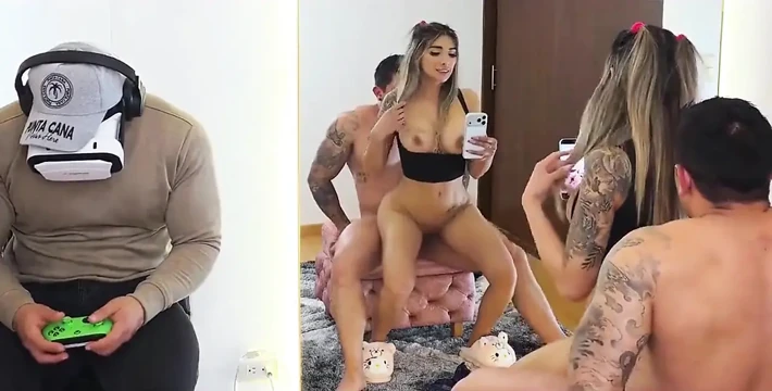Cuckold! Kocasının ona vakti yoksa, üvey erkek kardeş onu sikiyor! Ağzına boşal!