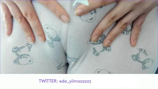 CAMELTOE- MASTURBATE WITH PAJAMA- RUBBING PUSSY WITH PAJAMA