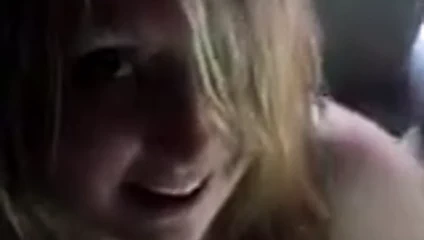 Sarışın bayan domaltılarak fazialize ediliyor - bakış açısı