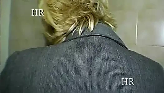 Ben büyük bir sürtüğüm ve kocamın küçük bir yarağı var #6 -