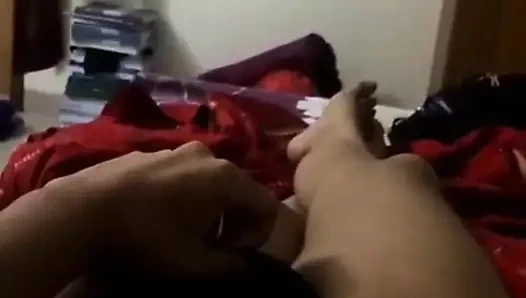 Nri büyük nautral göğüslere sahip