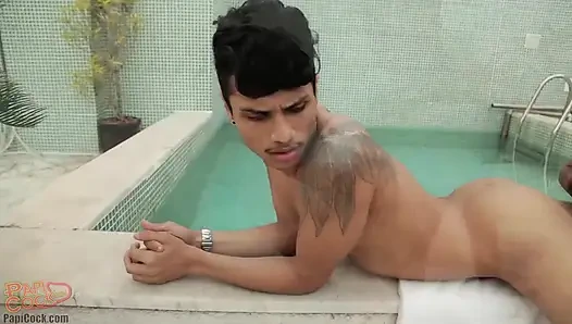 Kaue dantas + luan santos - havuz kenarında papi's