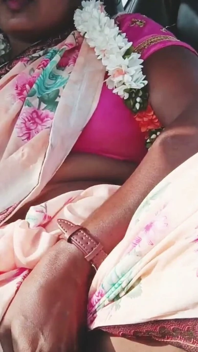 Telugu edepsiz konuşma, bölüm -1, bölüm- 3, erkek arkadaşıyla seksi ipek sari içinde teyze. | Klip 1