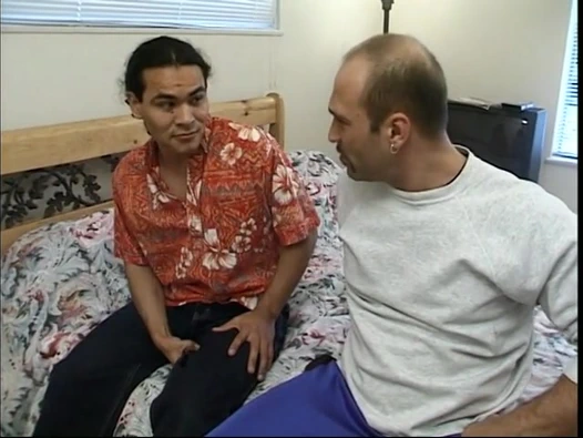 Şaşırtıcı esmer ve züppe baştan başka bir adam içine biseksüel üçlü