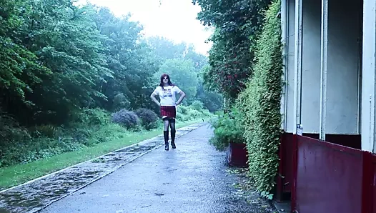 crossdressed açık havada yanıp sönen benim çorap ve külot