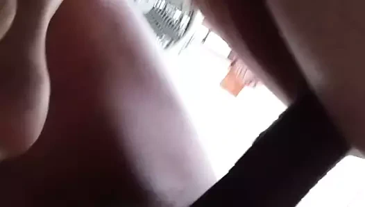 Benden onu sürtük etmemi istedi ve bana nasıl kullanılacağını göstermesine izin verdi.