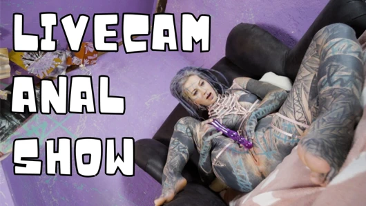 Tam kollu alt kız kamerada canlı oyuncak göt sikişinde anal çıldırıyor