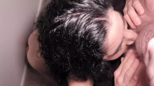 Kendi fışkırtması ve dölünü yutması - Vanessa Cliff