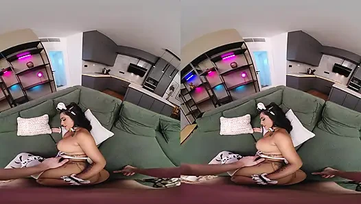 Süt var mı? Yasmina Khan büyük yarağımı sağmak istiyor