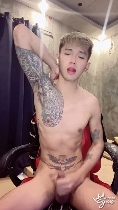 HORNY ASIAN INKED BOY TEASING, NIPPLE PLAY, MASTURBATING FOR HIS VIEWERS | Clip 1