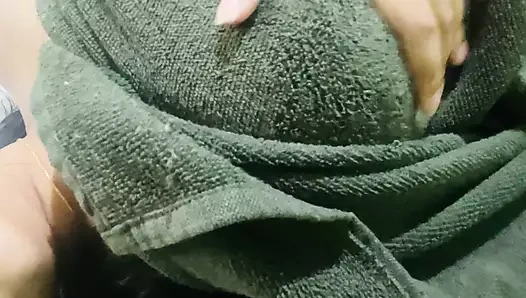 19 üvey kız kardeşim ona kendim dokunurken beni azdırıyor