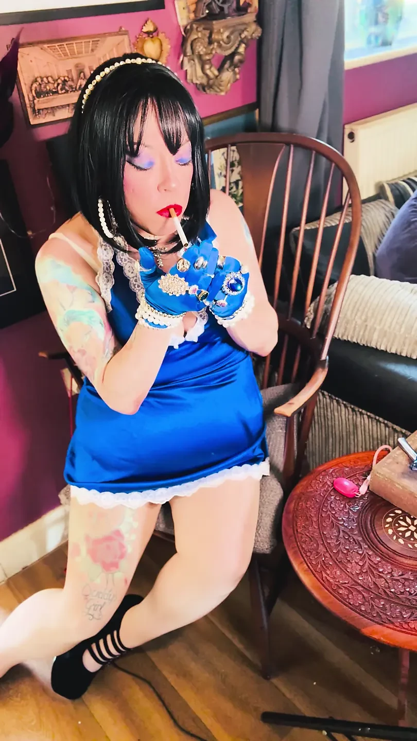 Tina Snua Chain Smokes 2 Cork Cigarettes In Satin With Gloves & Jewellery! - British Mature Smoking Smoker