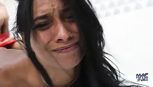 Janaina kasette esaret altında