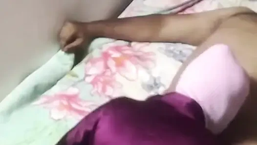 Orgazm kız Arap 18 yaşında