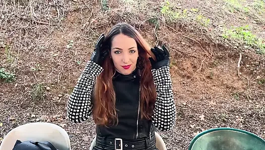 Liz Rainbow sigara içiyor bir arturo fuente opus x fuente fuente