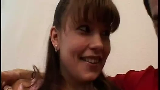 Junges Teen das erste mal beim Pornodreh