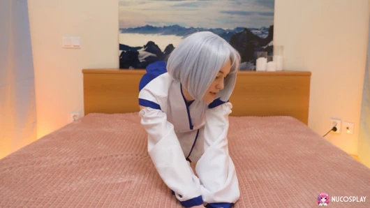 Kimono hatun ally azgın Japon ev hanımı gibi mastürbasyon yapıyor