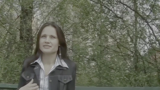 Yönetmen Onu Parkta Alır Ve Eve Götürür, Bir Porno Film Çeker